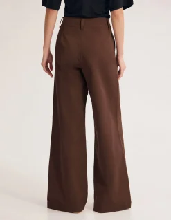 ABIGAIL PANT