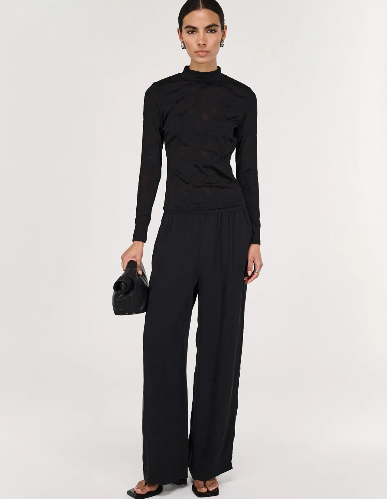 ASTRID LACE TOP