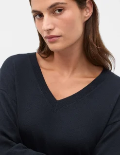 AUSTRALIAN MERINO V NECK KNIT