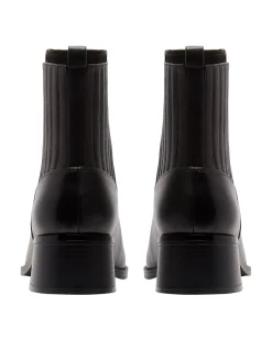 AVIAS BOOT
