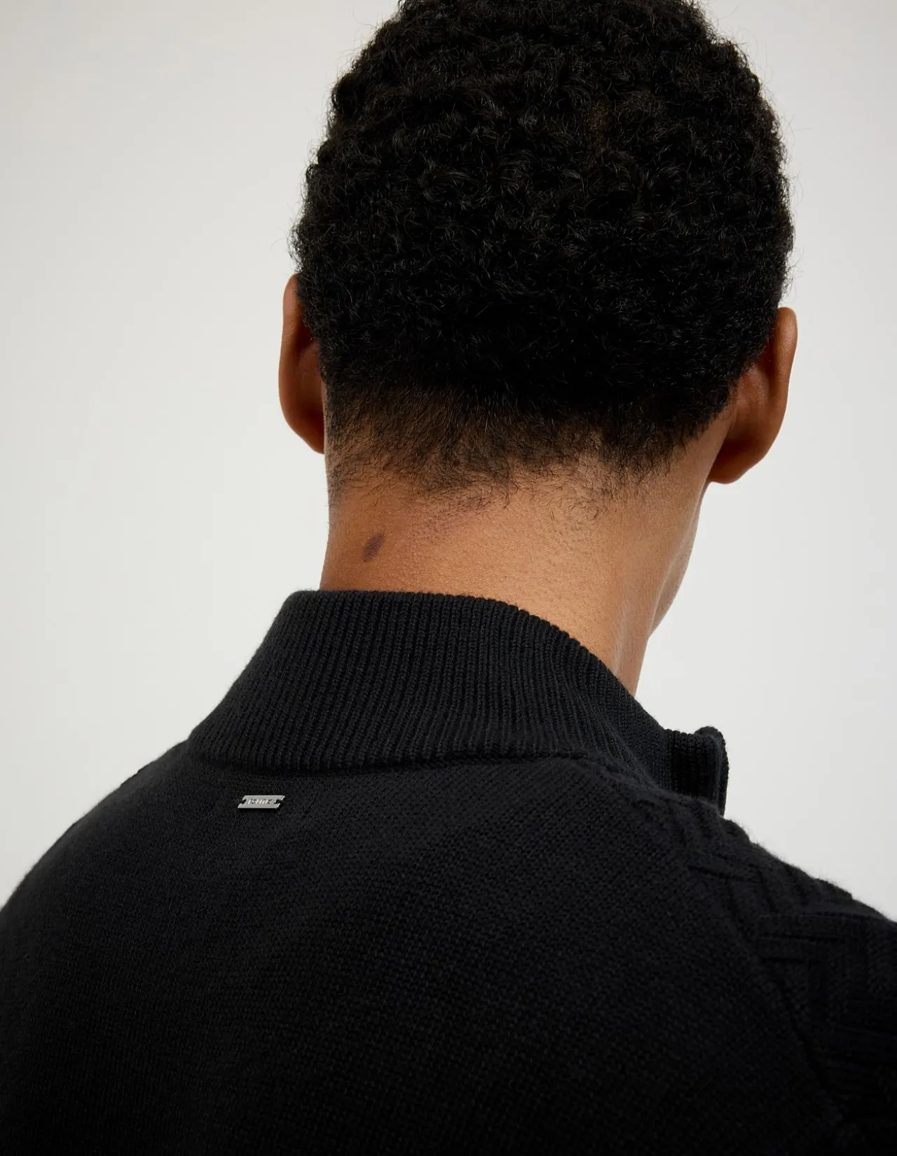 Barker Quarter Zip Knit