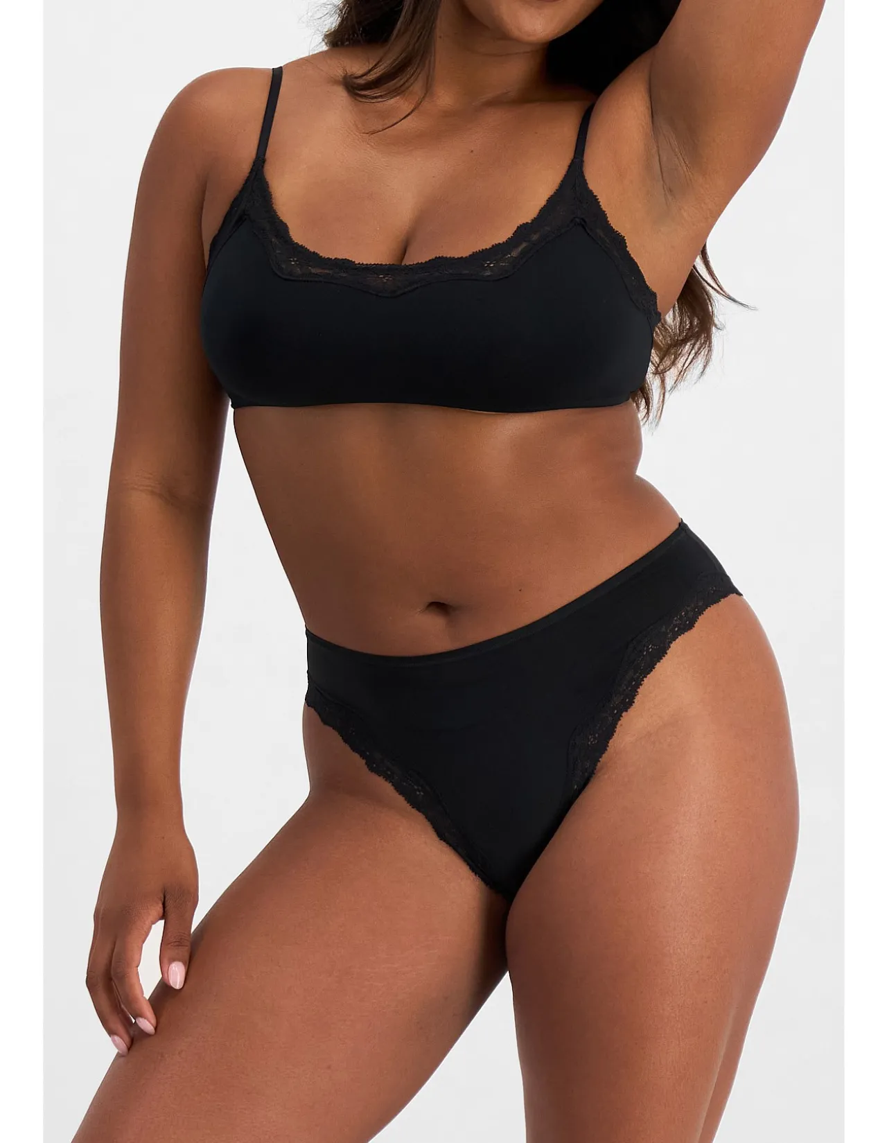 BASES FLEX LACE BIKINI BRIEF