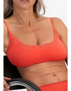 BASES FLEX LACE BRALETTE