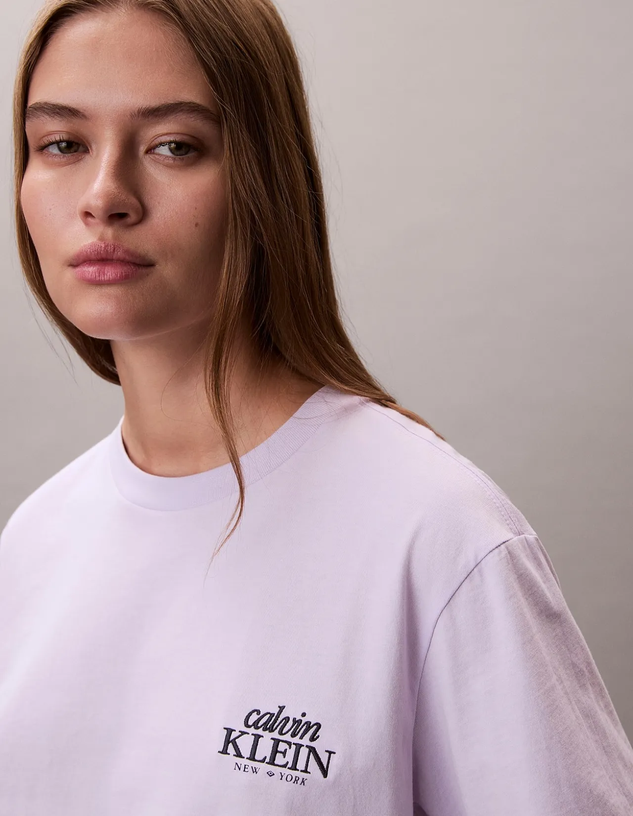 Boxy Logo Graphic Short Sleeve T-Shirt Lilac