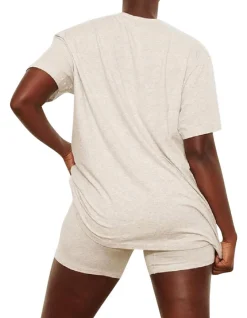 BOYFRIEND T-SHIRT