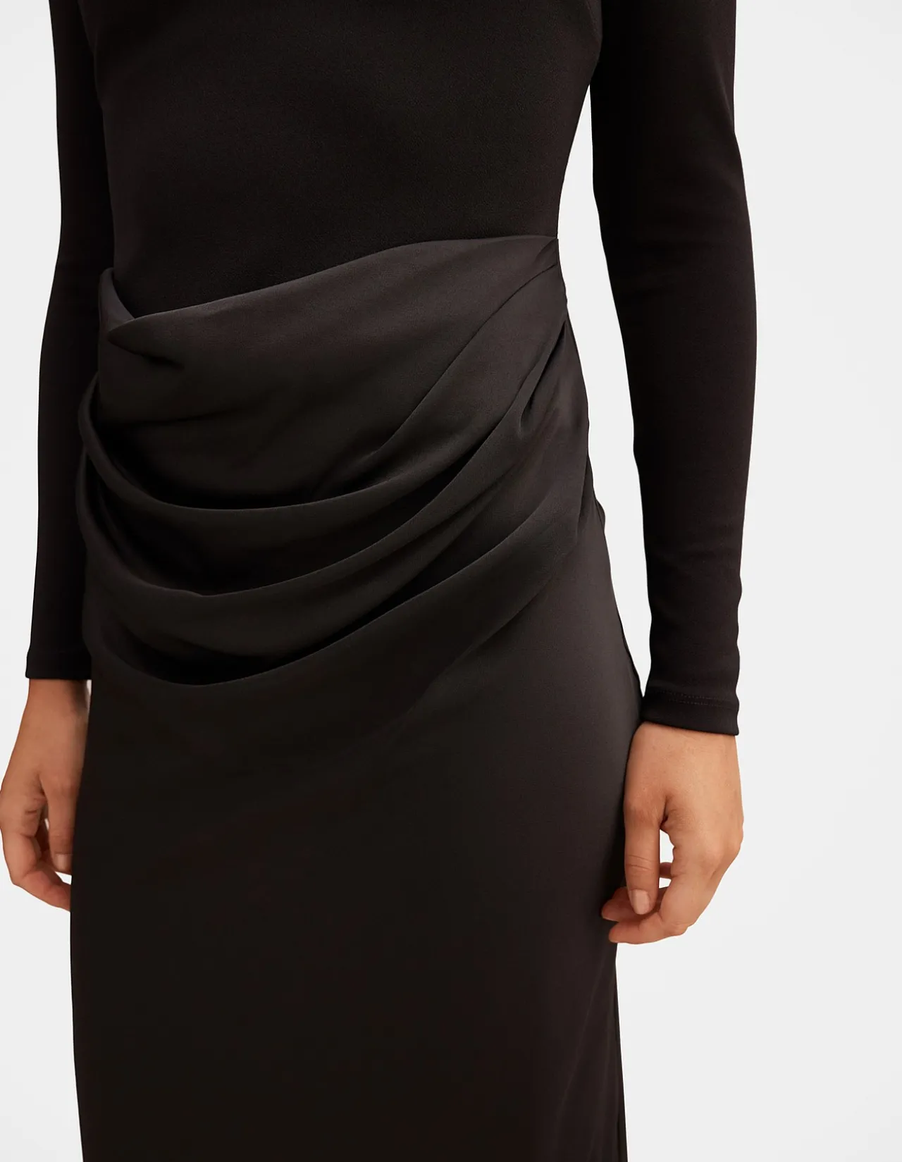 BRIELLA BOAT NECK DRAPE MAXI DRESS