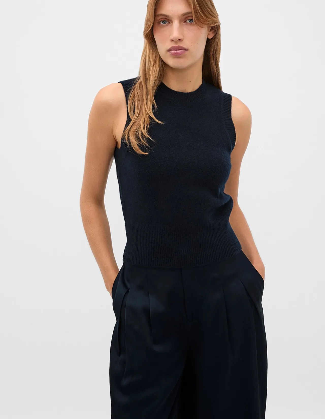 BRUSHED WOOL VEST