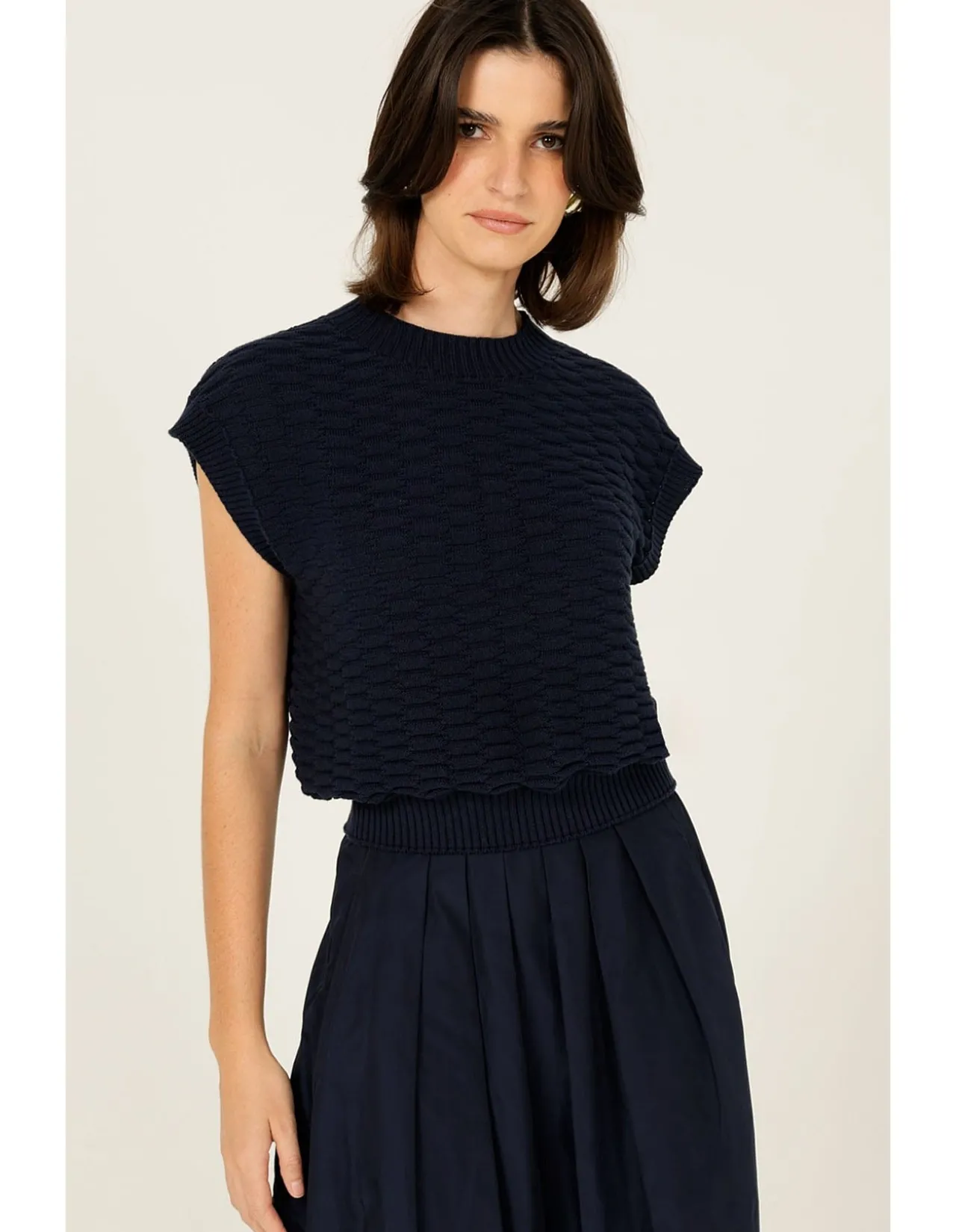 BUBBLE KNIT TOP IN NAVY