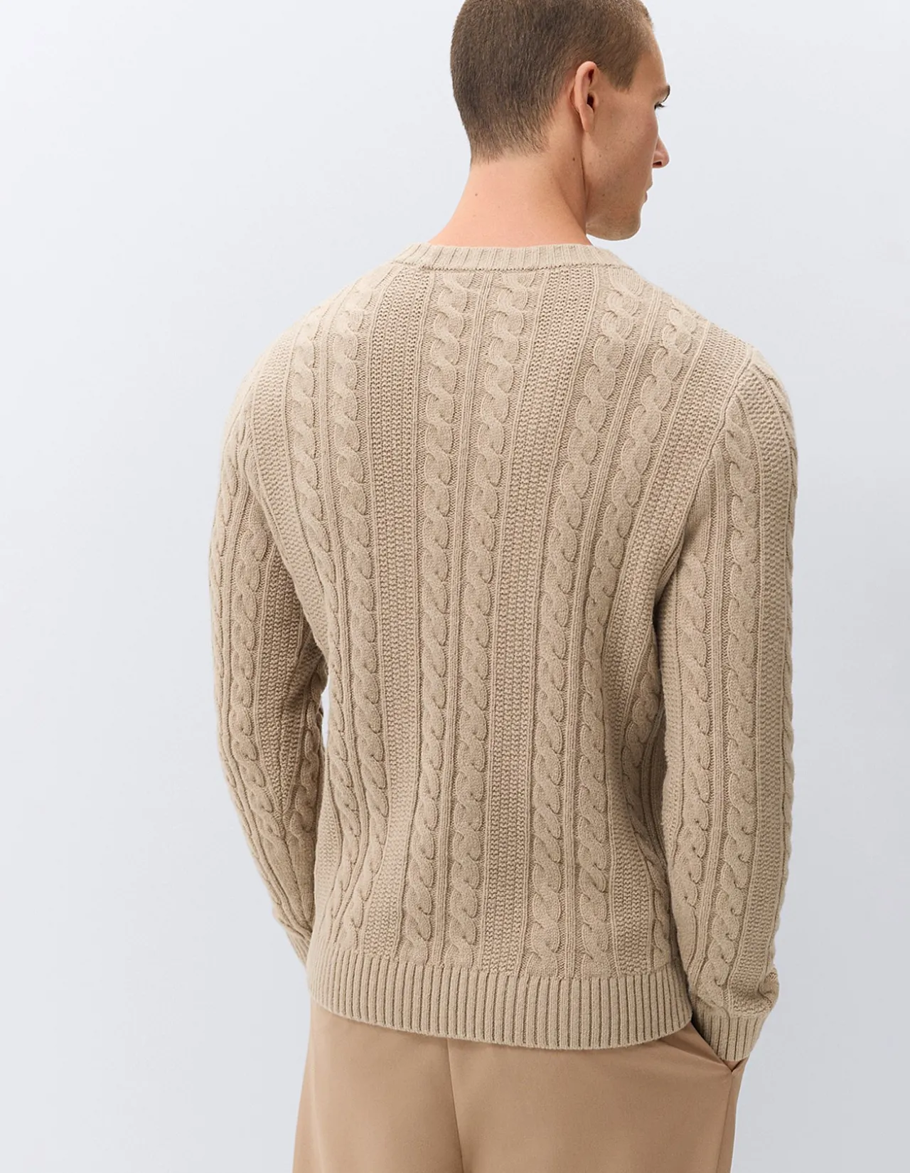 Cable Crew Knit: Textured Timeless Cotton Cashmere Wool Blend with Classic Rope Design