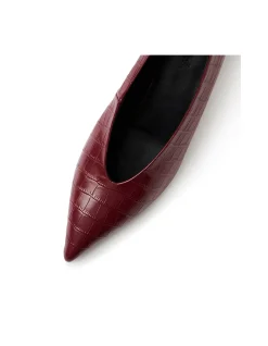 CAMYE MO BURGUNDY CROC LEATHER