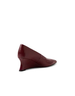 CAMYE MO BURGUNDY CROC LEATHER