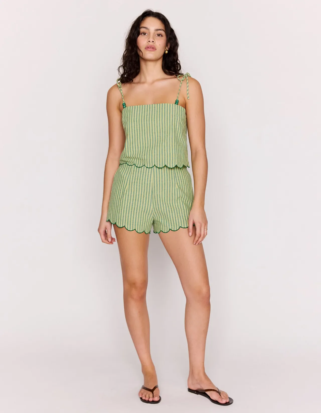 Capri Scallop Hem Shorts
