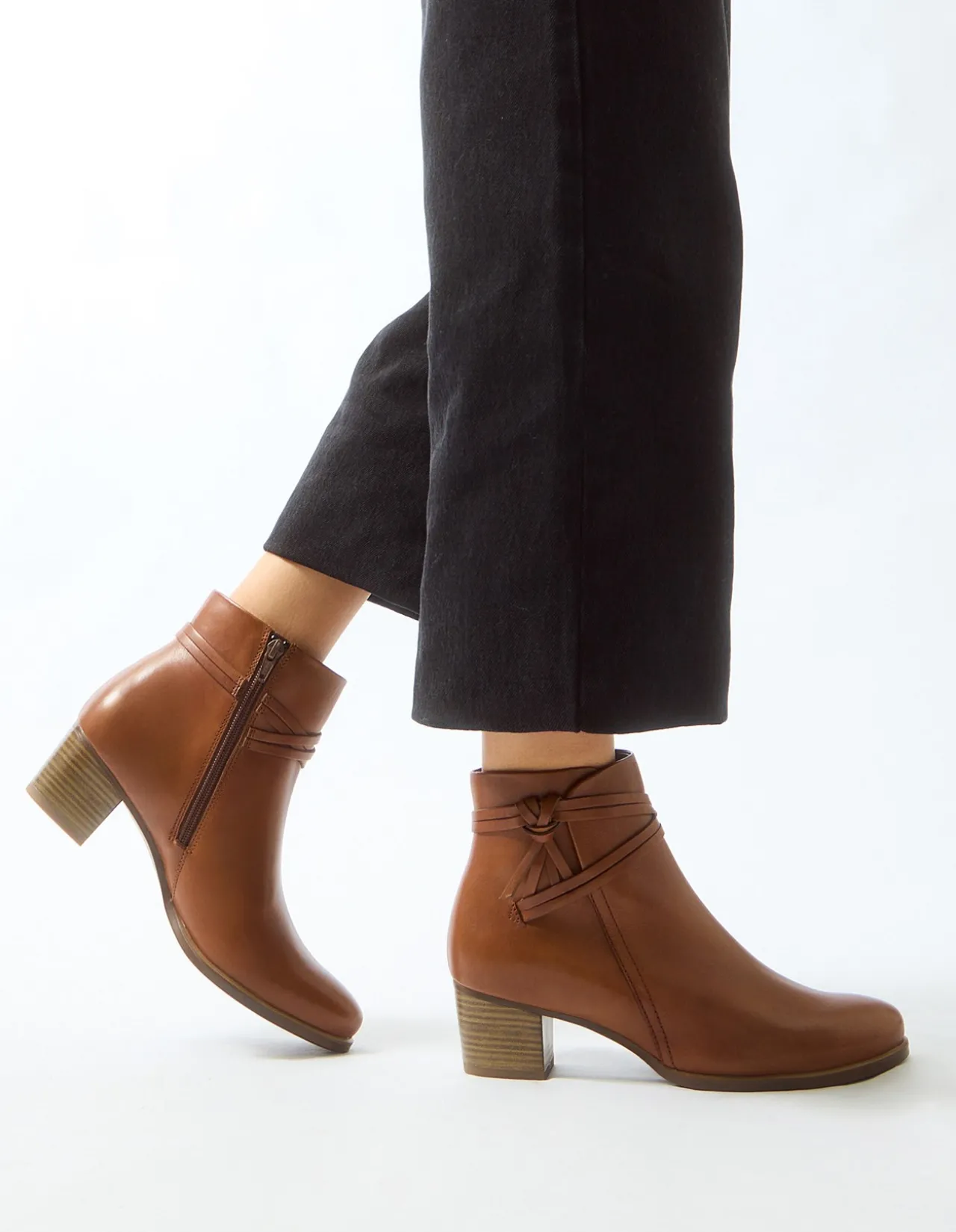 CARLTON ANKLE BOOT