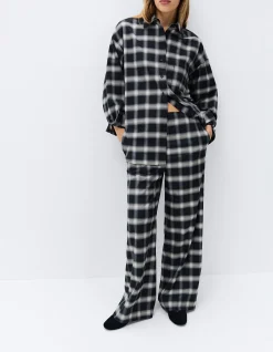 CHECK PULL ON PANT