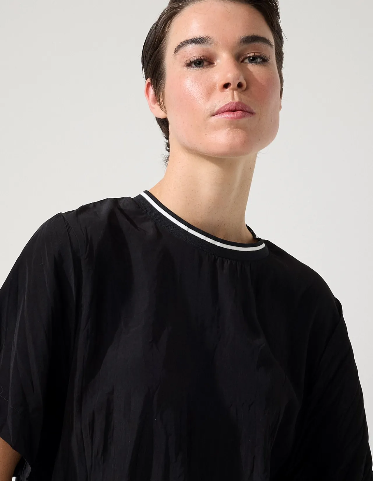 CRUSHED TRAVEL TOP