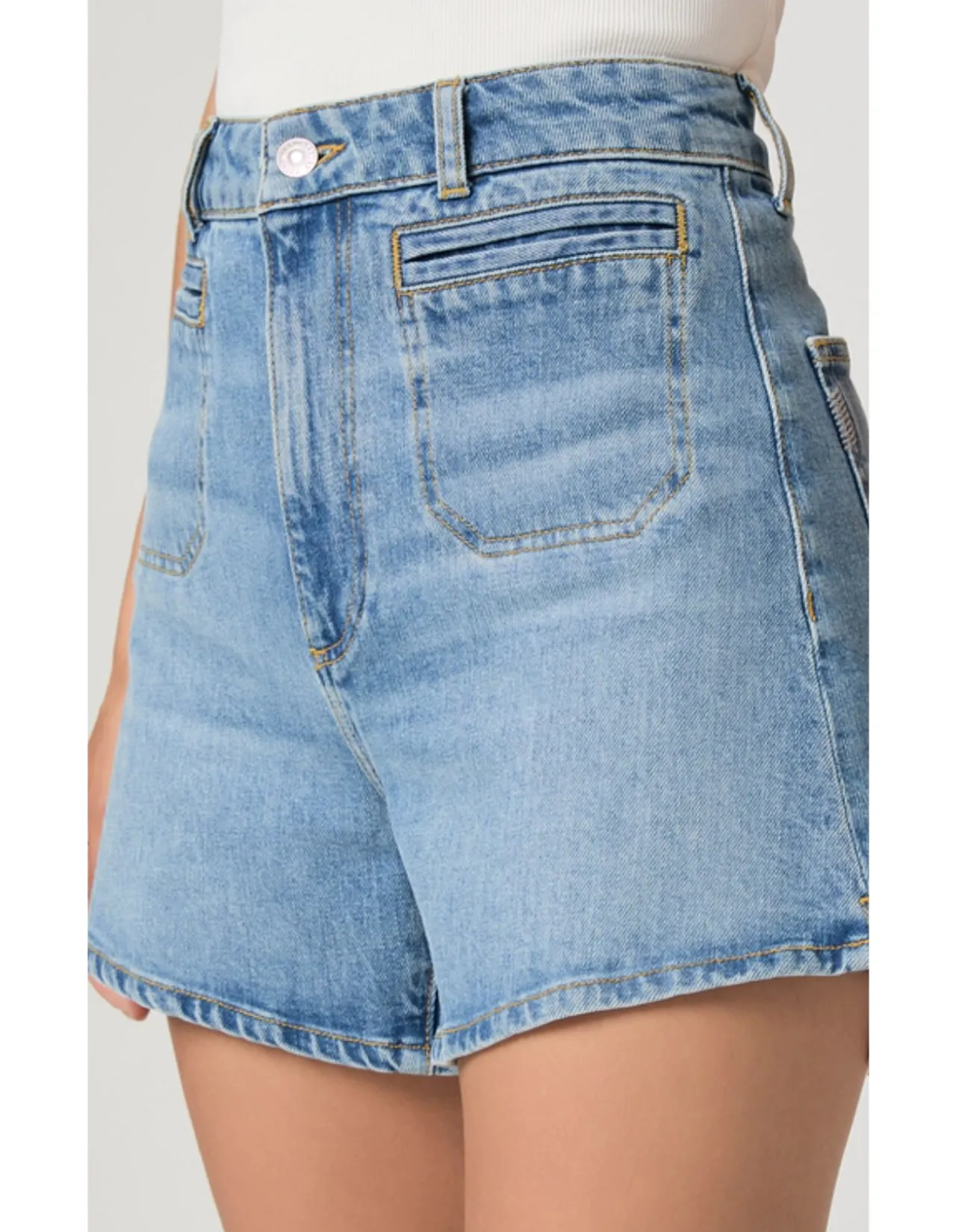 Dani Short W/Double Welt Stitch Through Pkts