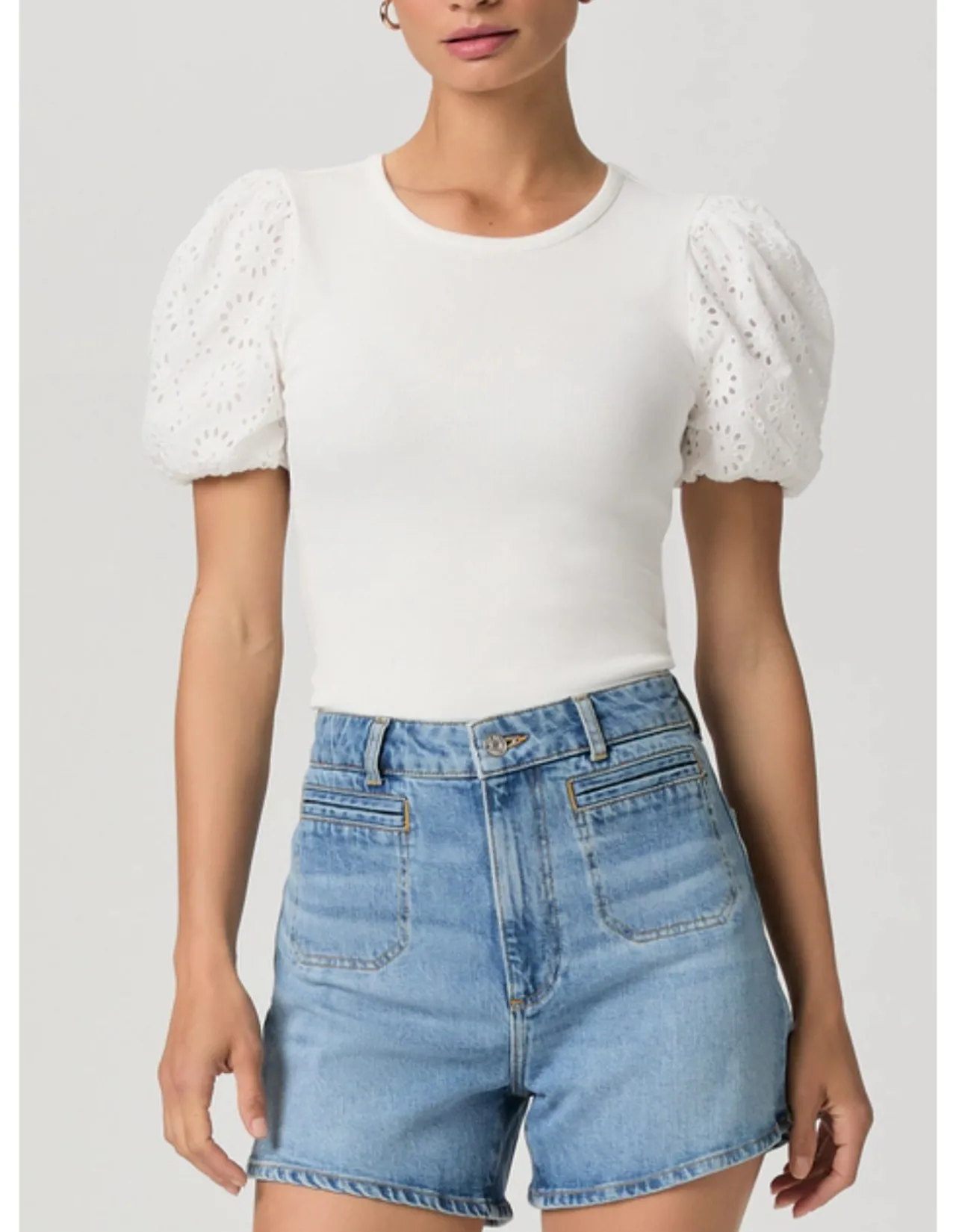 Dani Short W/Double Welt Stitch Through Pkts