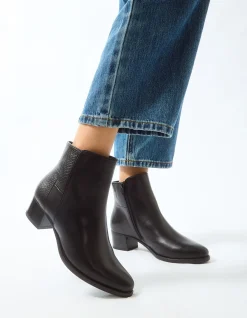 DAPPER ANKLE BOOT