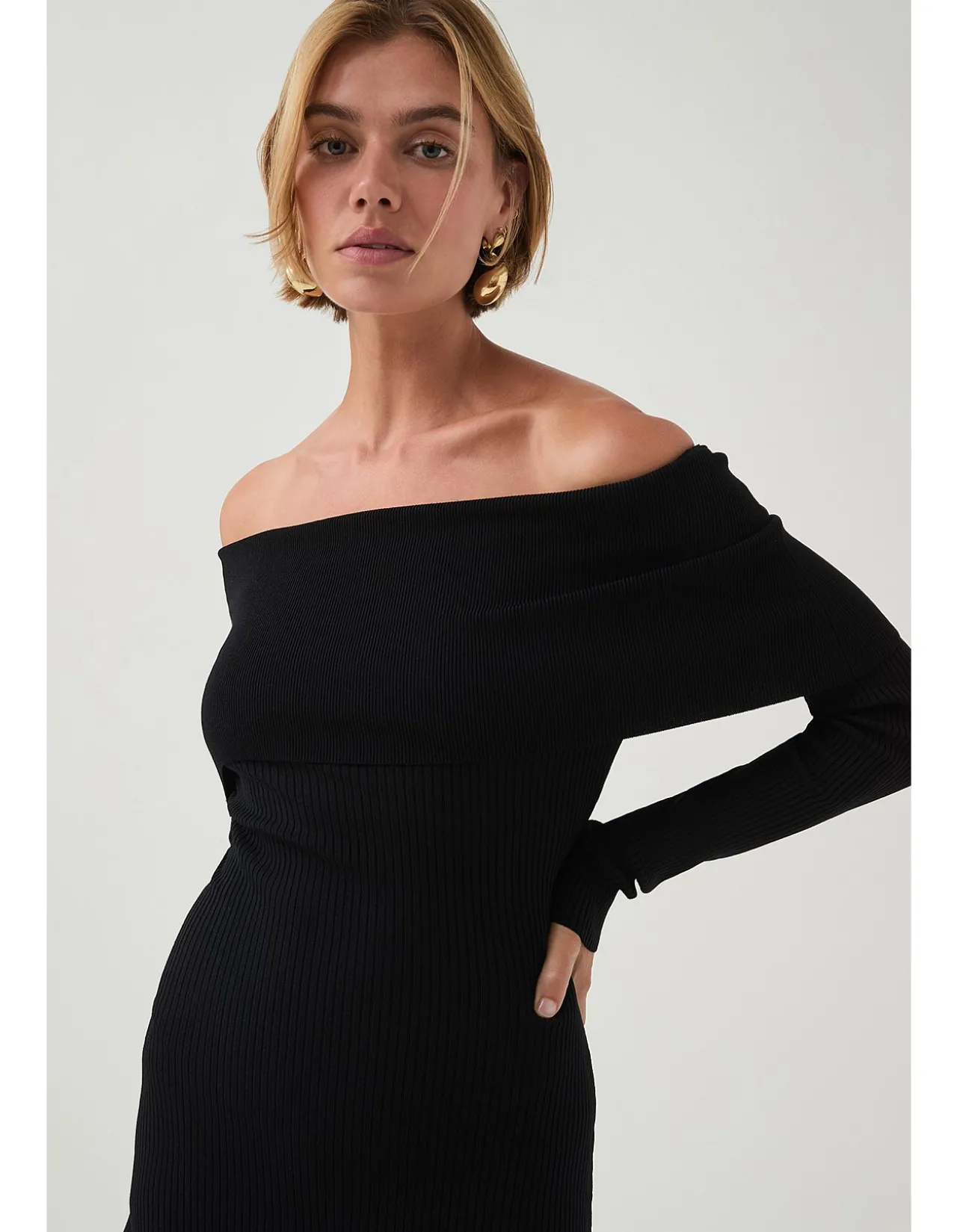 Deia Off Shoulder Long Sleeve Dress