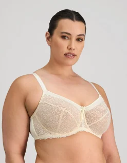 DELICATE LACE UNDERWIRE BRA