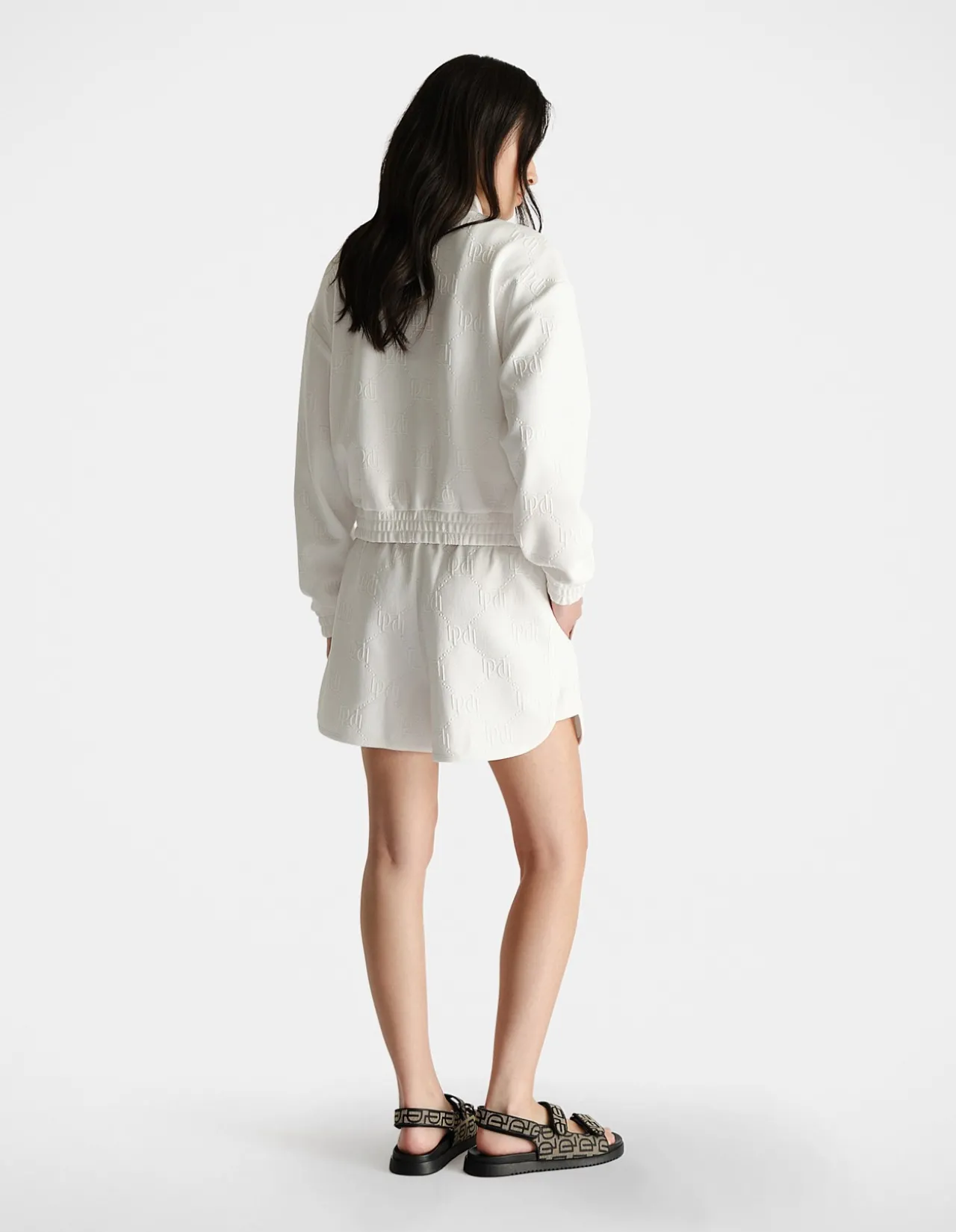 D-LUXE EMBOSSED SWEAT SHORT
