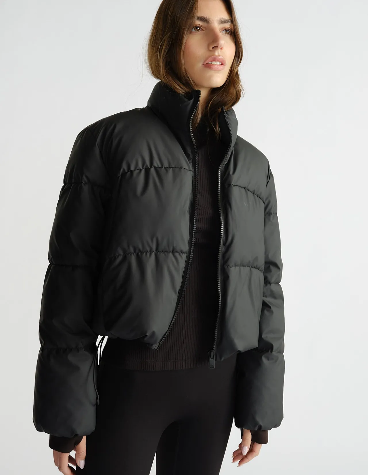 D-LUXE SHORT PUFFER JACKET