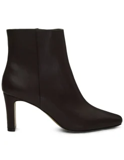 DRAMA BOOT