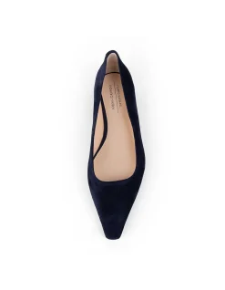 ELVY CHISELLED FLAT PUMP
