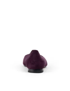 ELVY CHISELLED FLAT PUMP