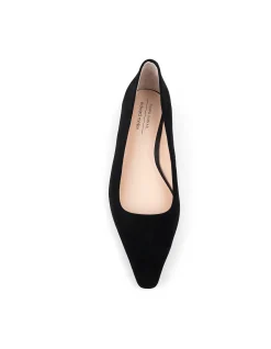 ELVY CHISELLED FLAT PUMP