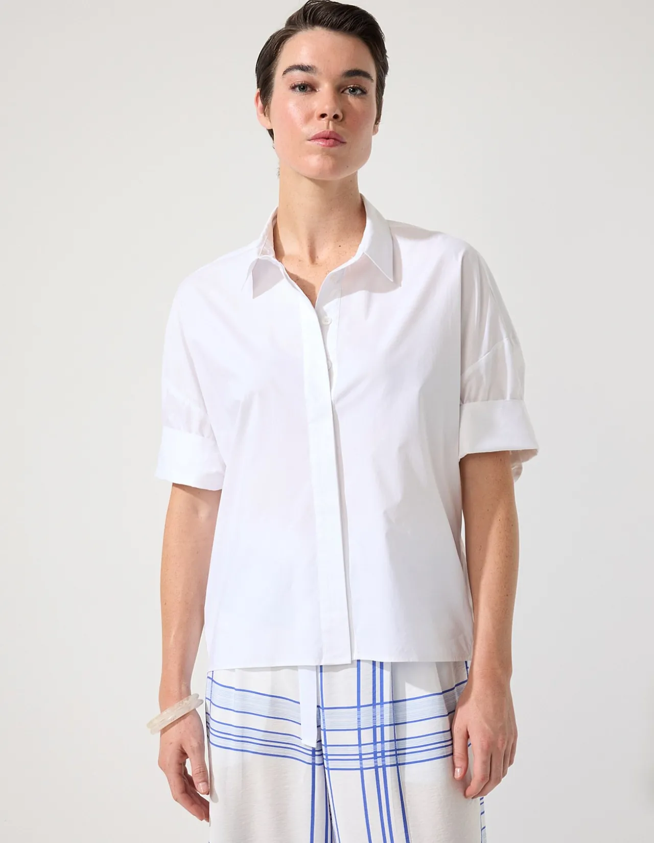 ESSENTIAL POPLIN SHIRT