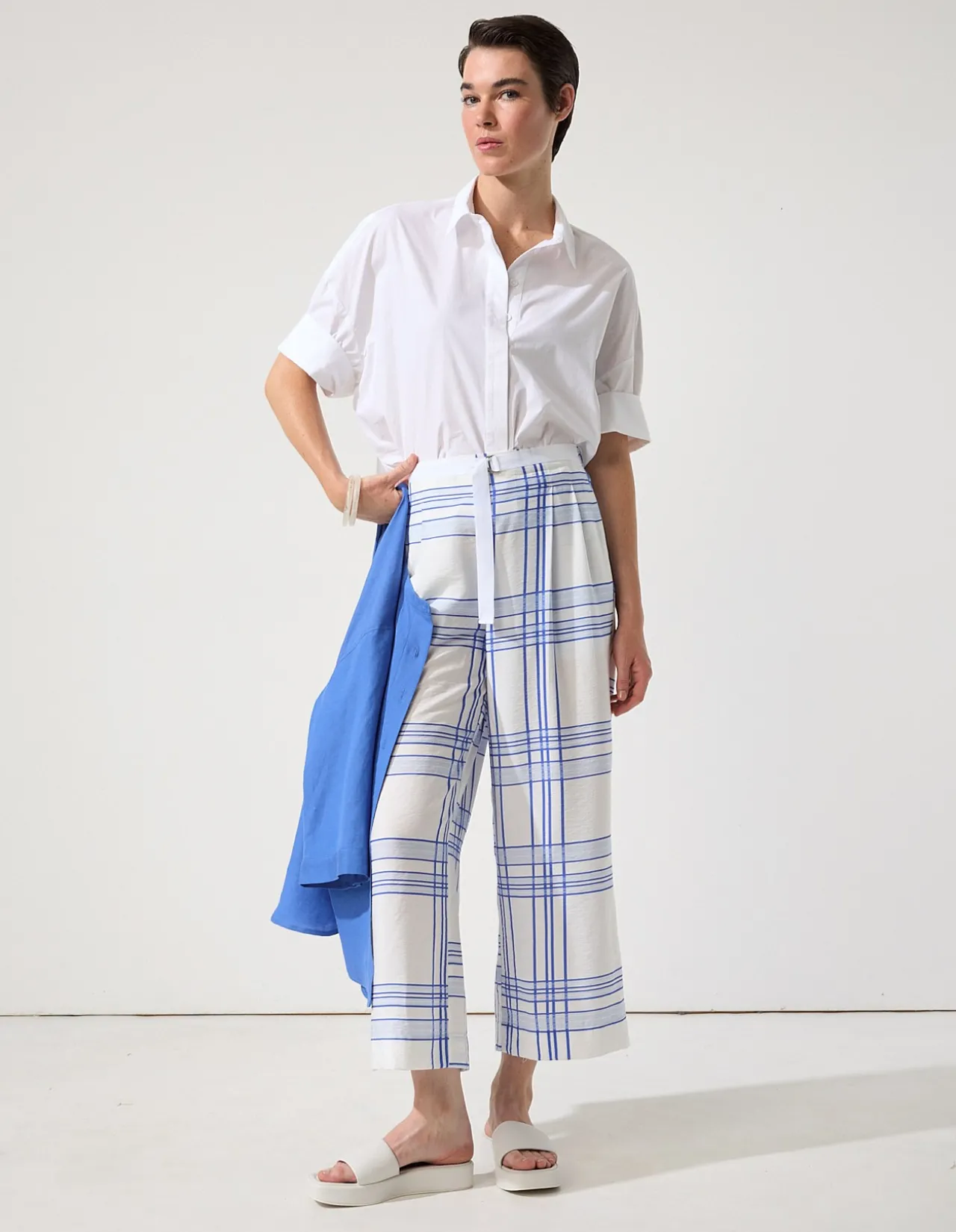 ESSENTIAL POPLIN SHIRT