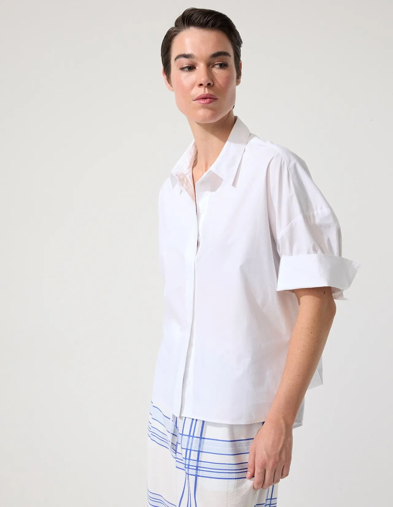 ESSENTIAL POPLIN SHIRT