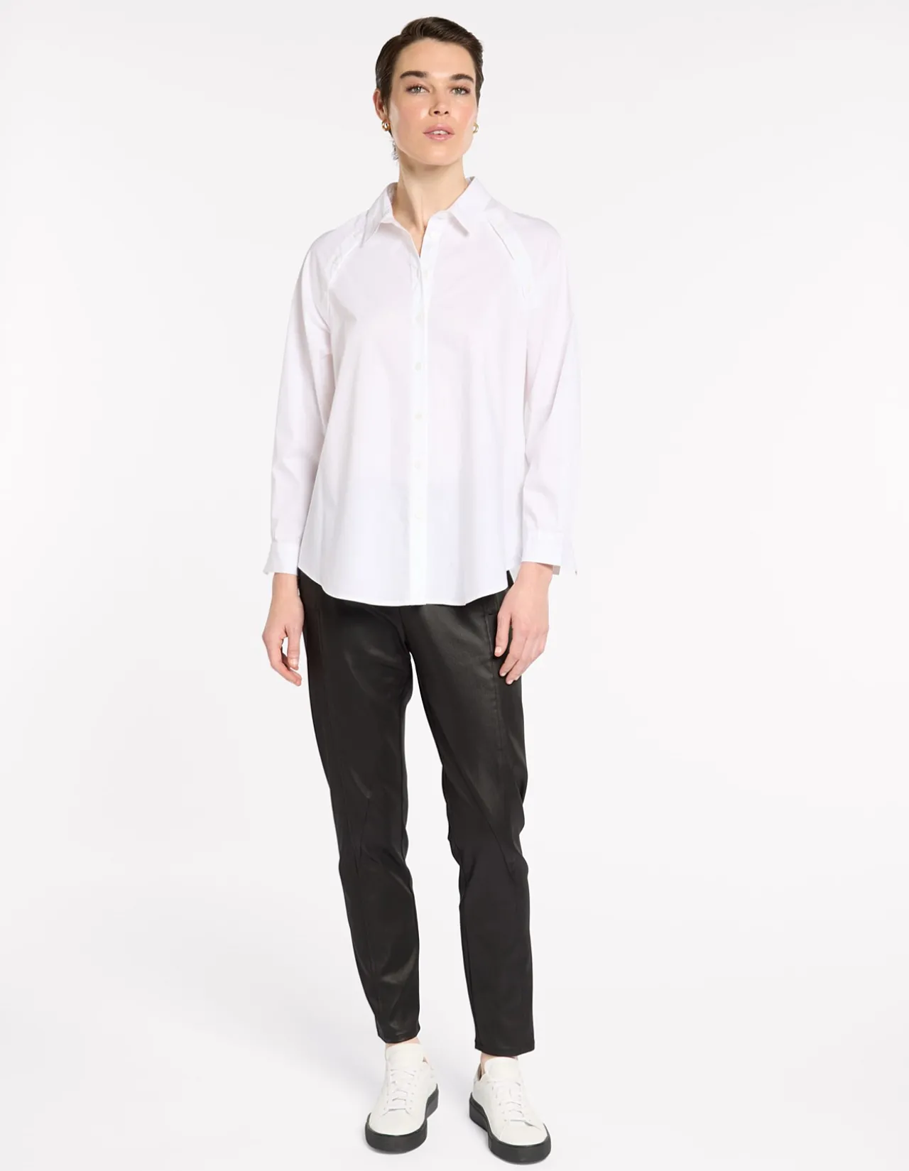 ESSENTIAL BUTTON SHIRT