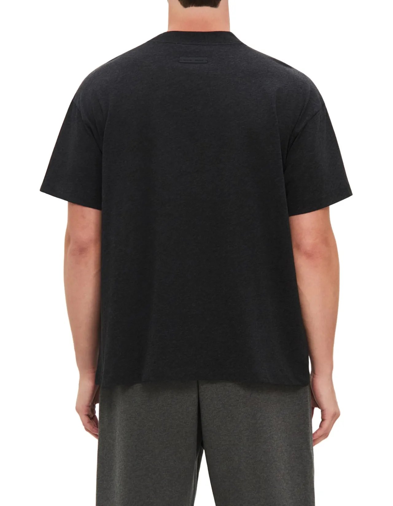 ESSENTIAL T-SHIRT