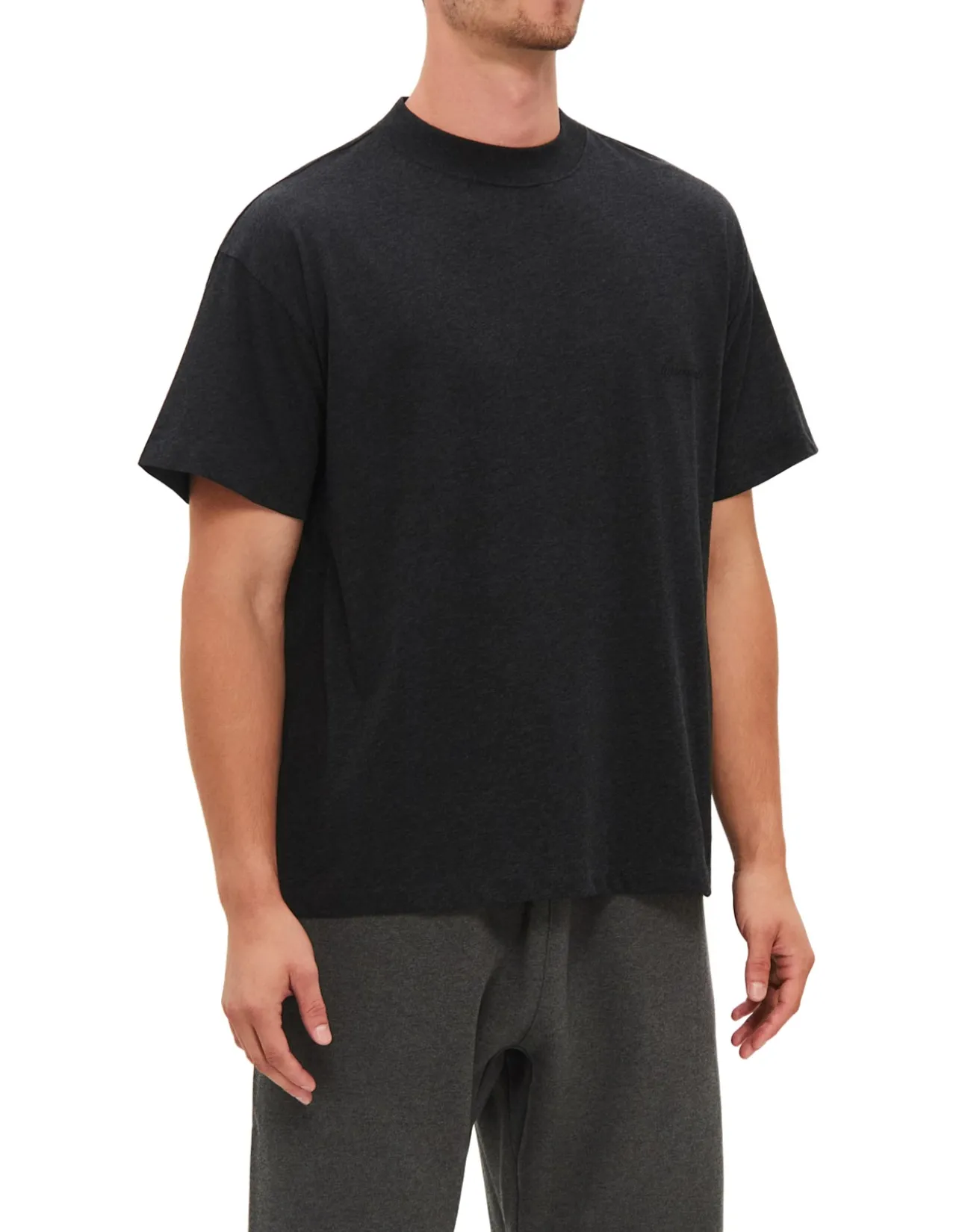 ESSENTIAL T-SHIRT