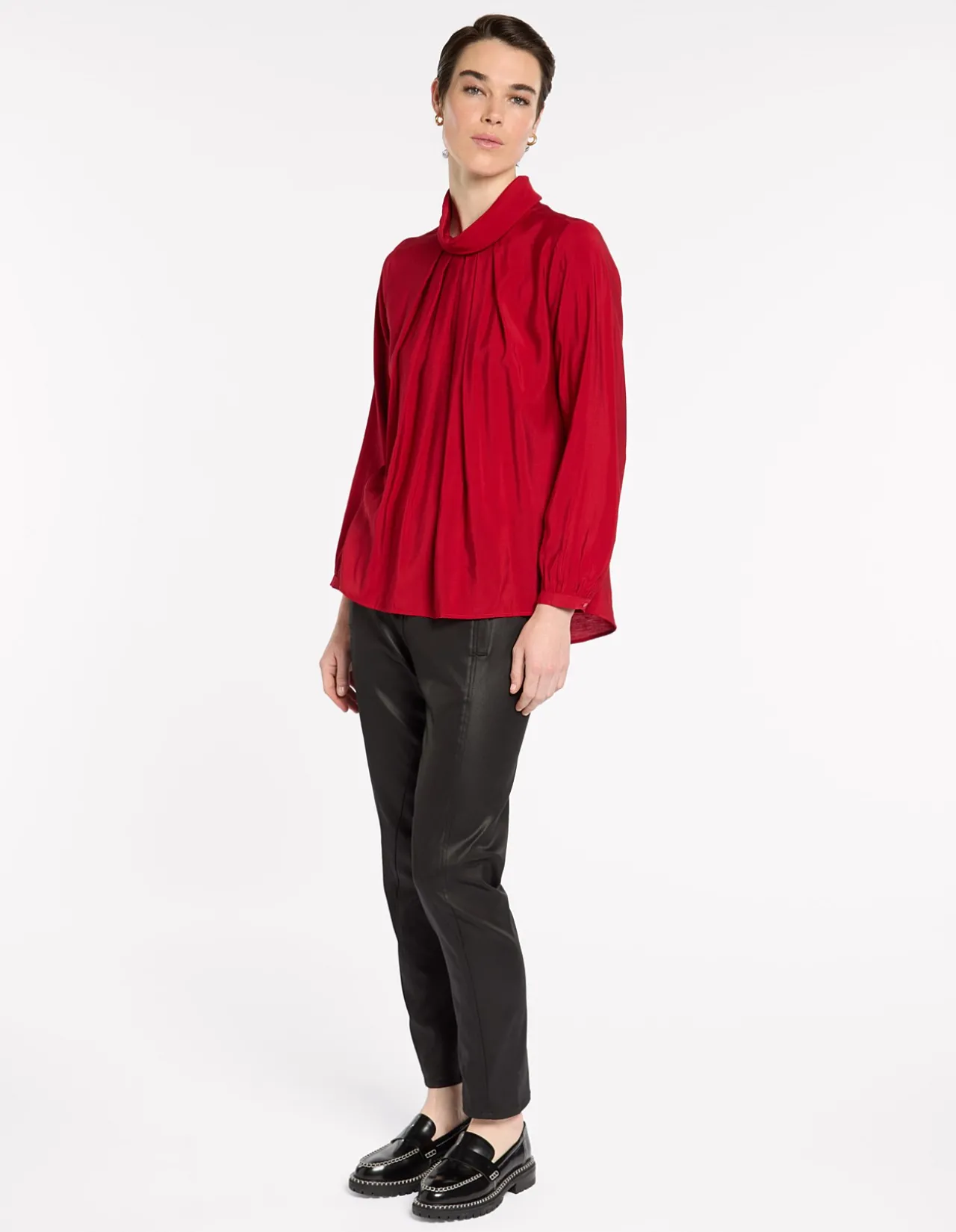 ETERNAL PLEAT TOP