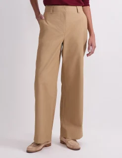 EVIE STRAIGHT CAPRI