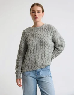 EVIE CABLE KNIT CREW NECK