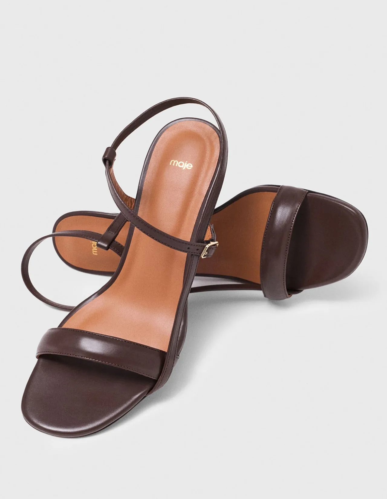 Fivela Sandals