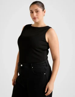 FRANKIE CURVE BOAT NECK TANK TOP