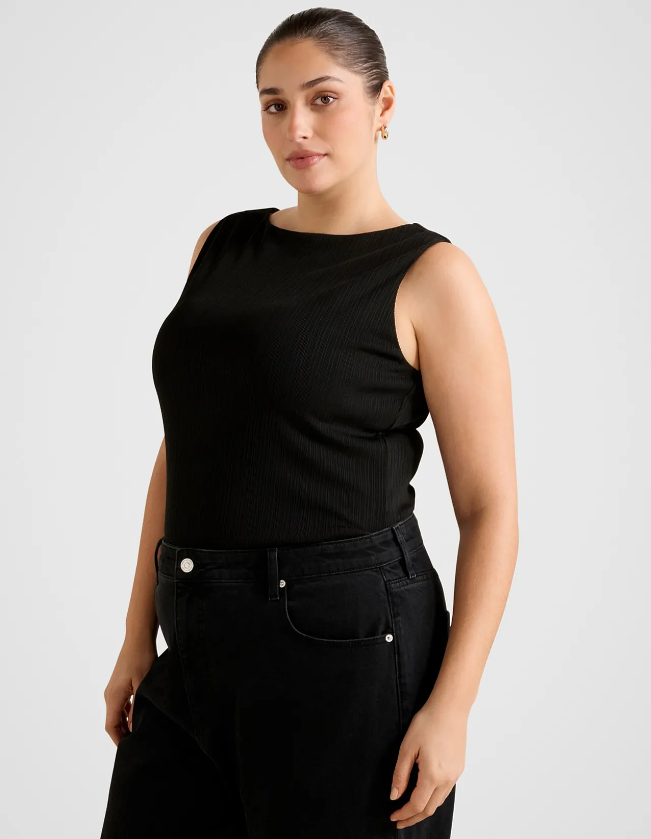 FRANKIE CURVE BOAT NECK TANK TOP