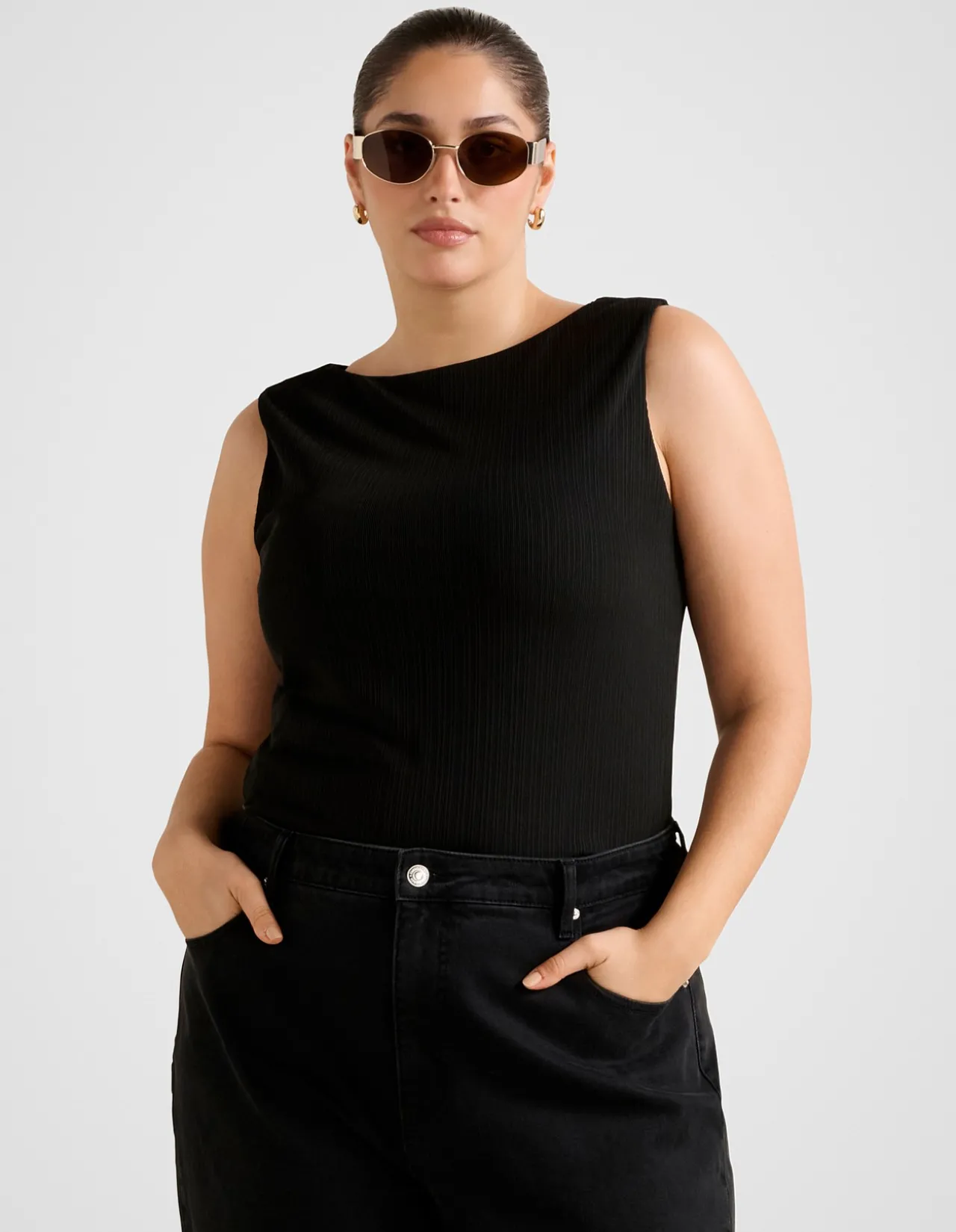 FRANKIE CURVE BOAT NECK TANK TOP