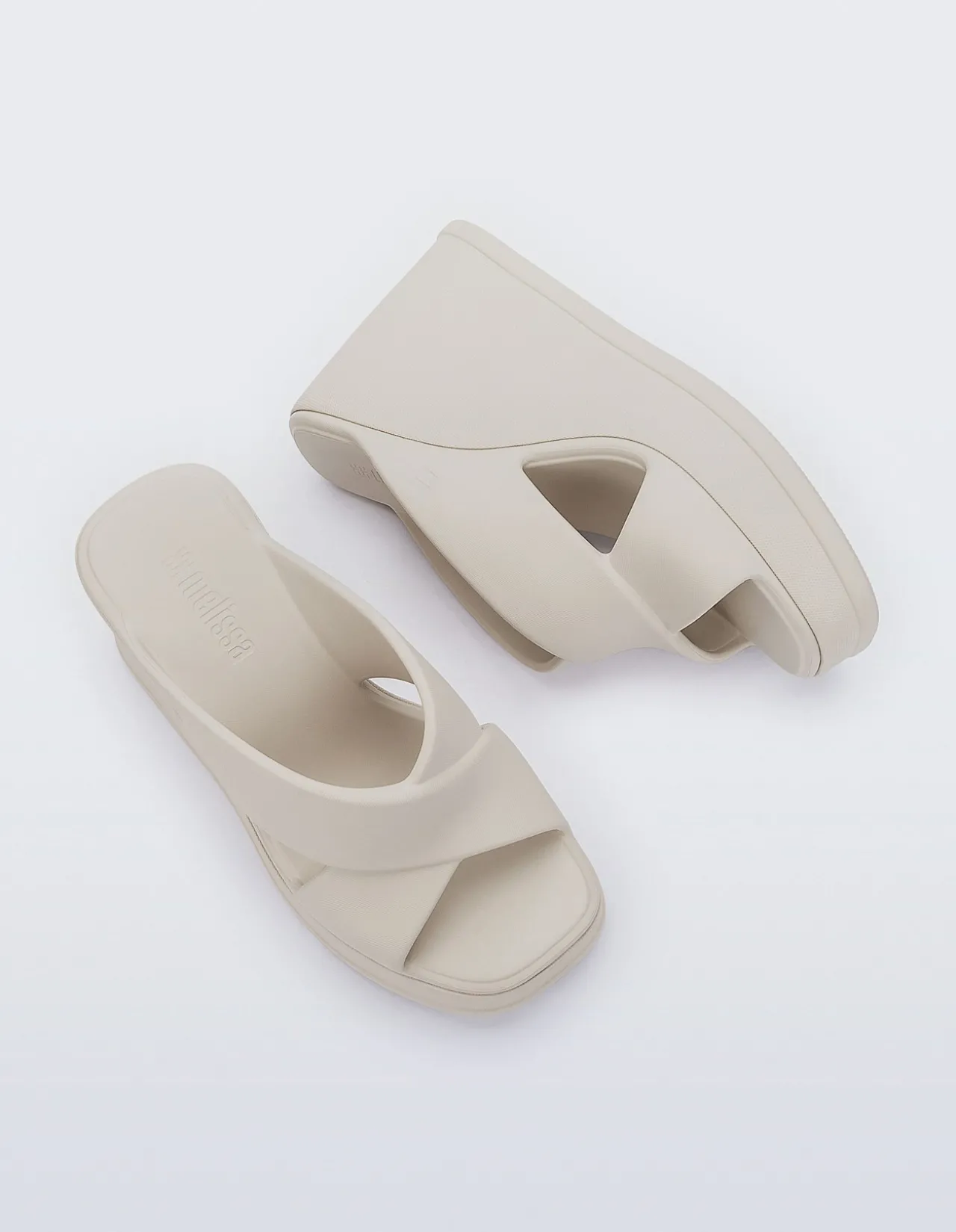 FREE VIBE BEIGE