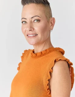 FRILL CREW SHELL KNIT IN ORANGE