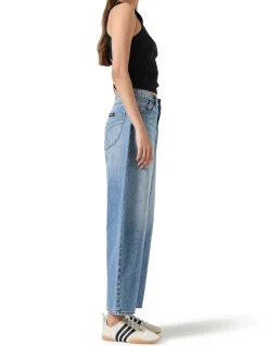 Gigi Barrel Super High Rise Barrel Leg Jeans