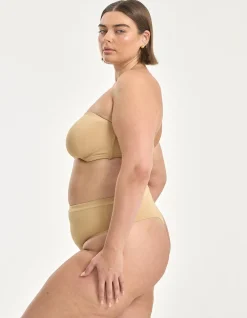 Gravity-Defying Strapless Bra