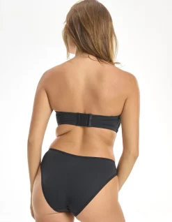 Gravity-Defying Strapless Bra
