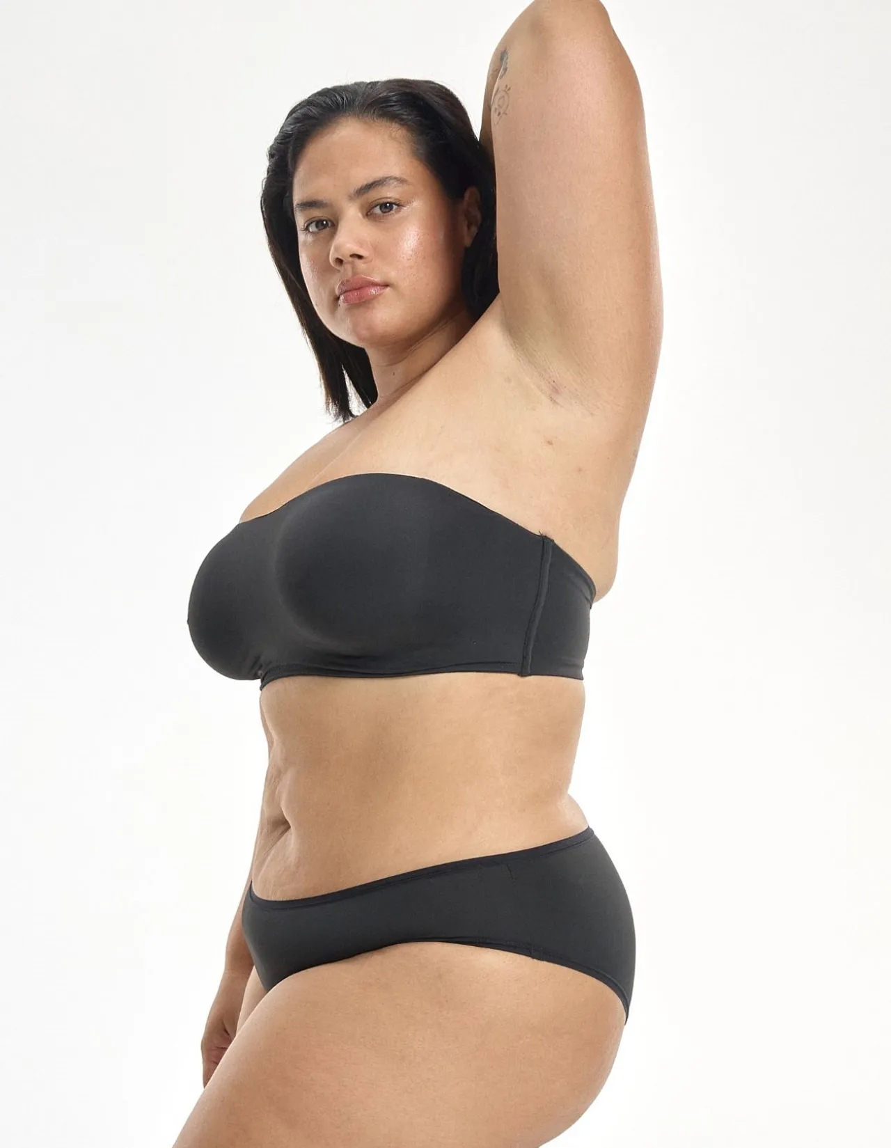 Gravity-Defying Strapless Bra