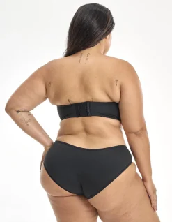 Gravity-Defying Strapless Bra